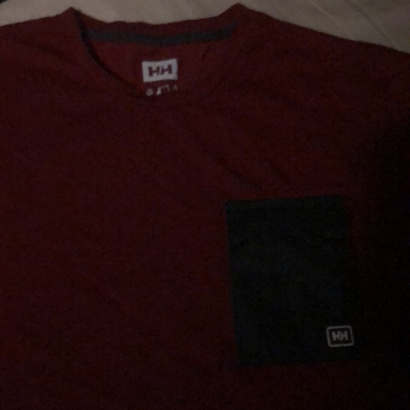 Helly Hansen XL tee and aero beanie for sale! @ $40 - Picture 2 of 3